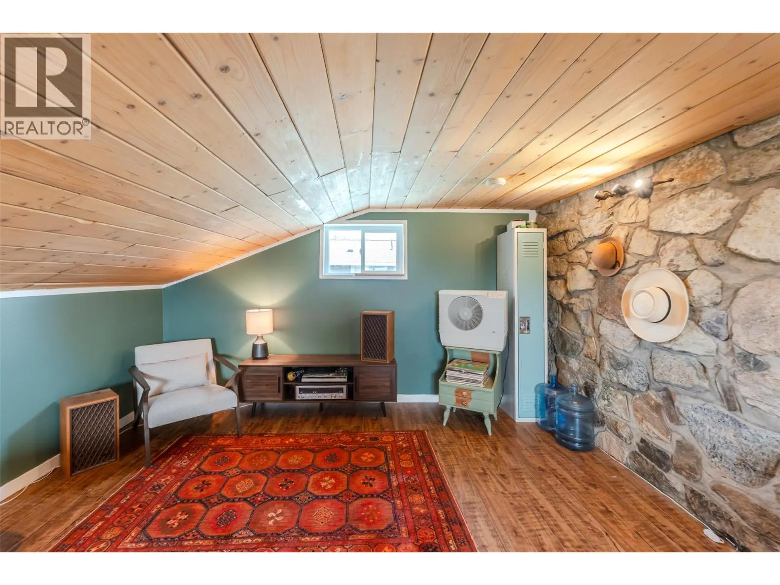 538 Lakeview Place
