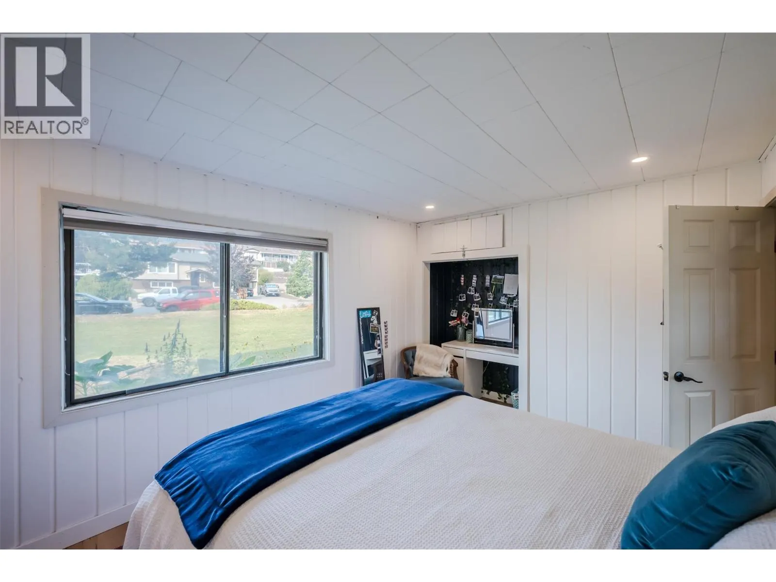 538 Lakeview Place