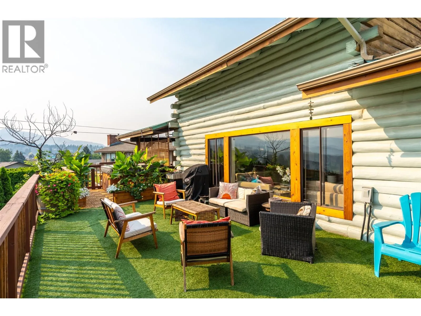 538 Lakeview Place