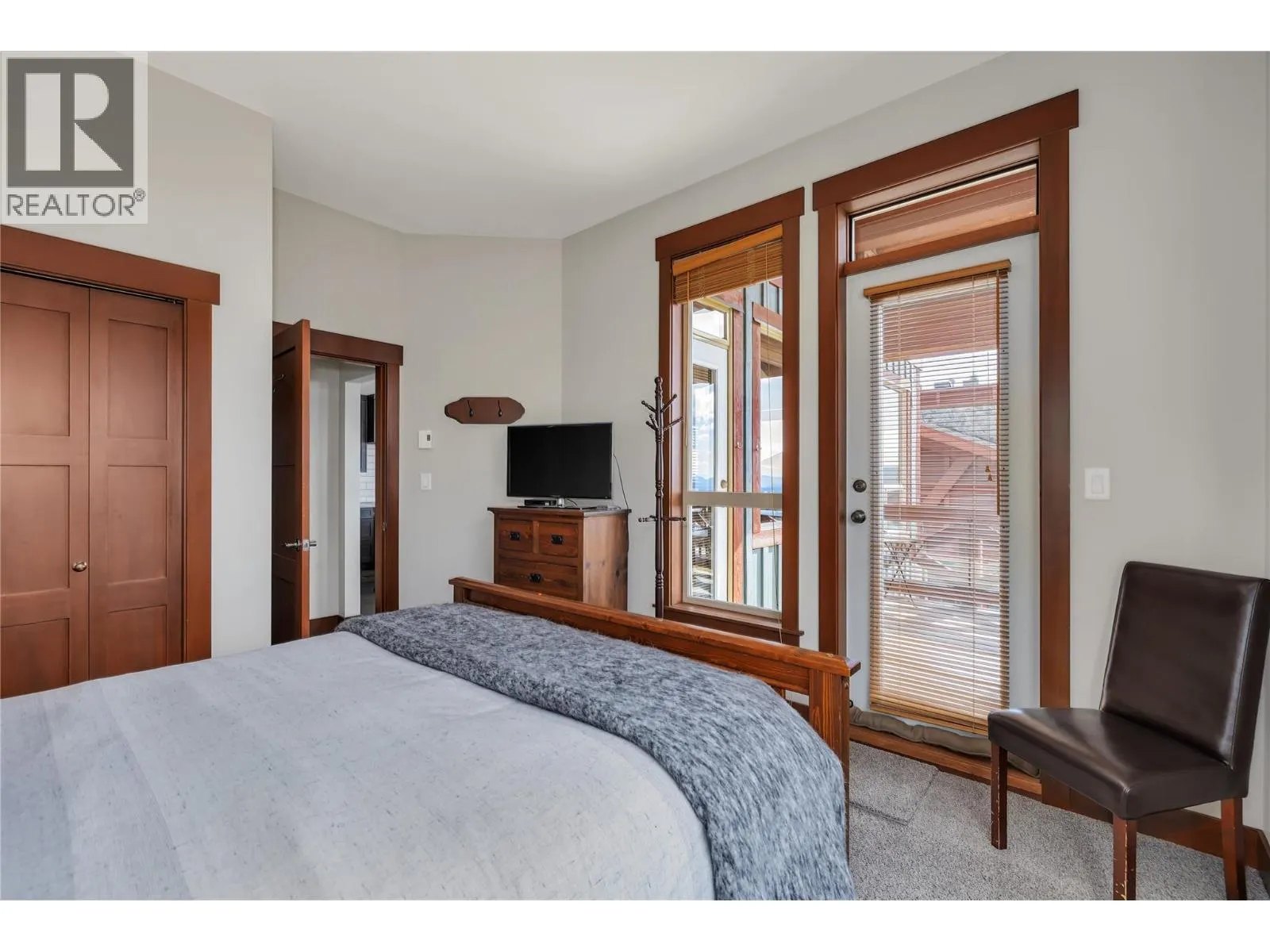 5257 Big White Road Unit# 403/404
