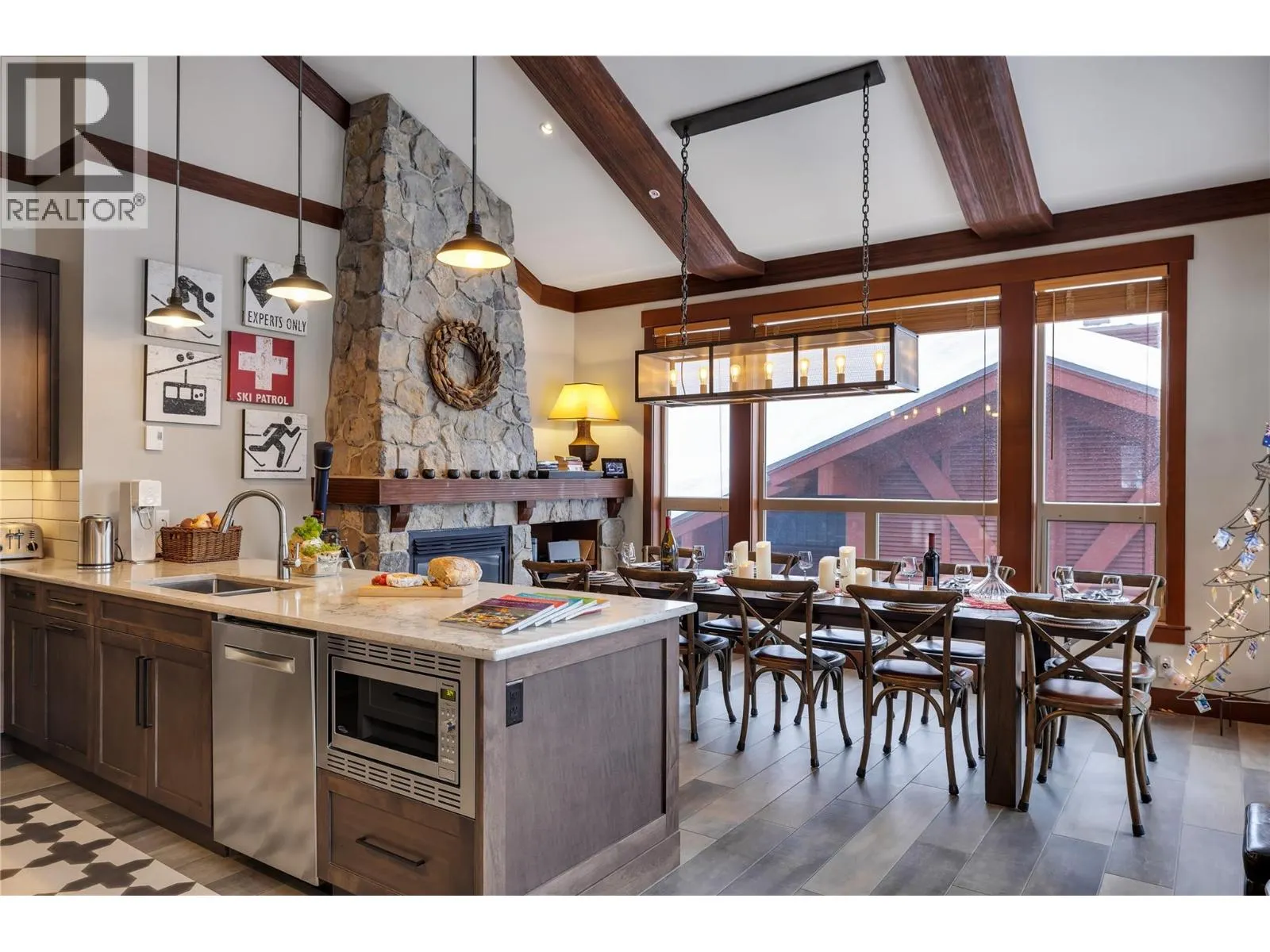 5257 Big White Road Unit# 403/404