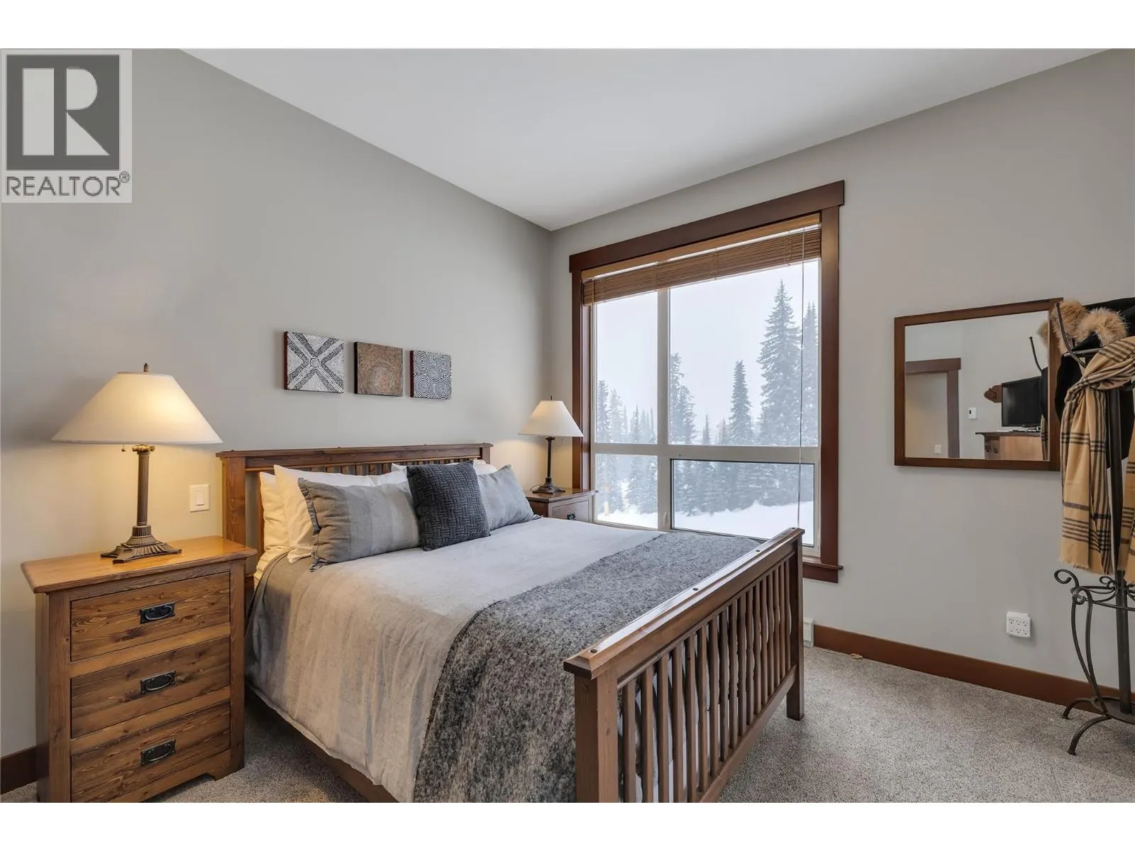 5257 Big White Road Unit# 403/404
