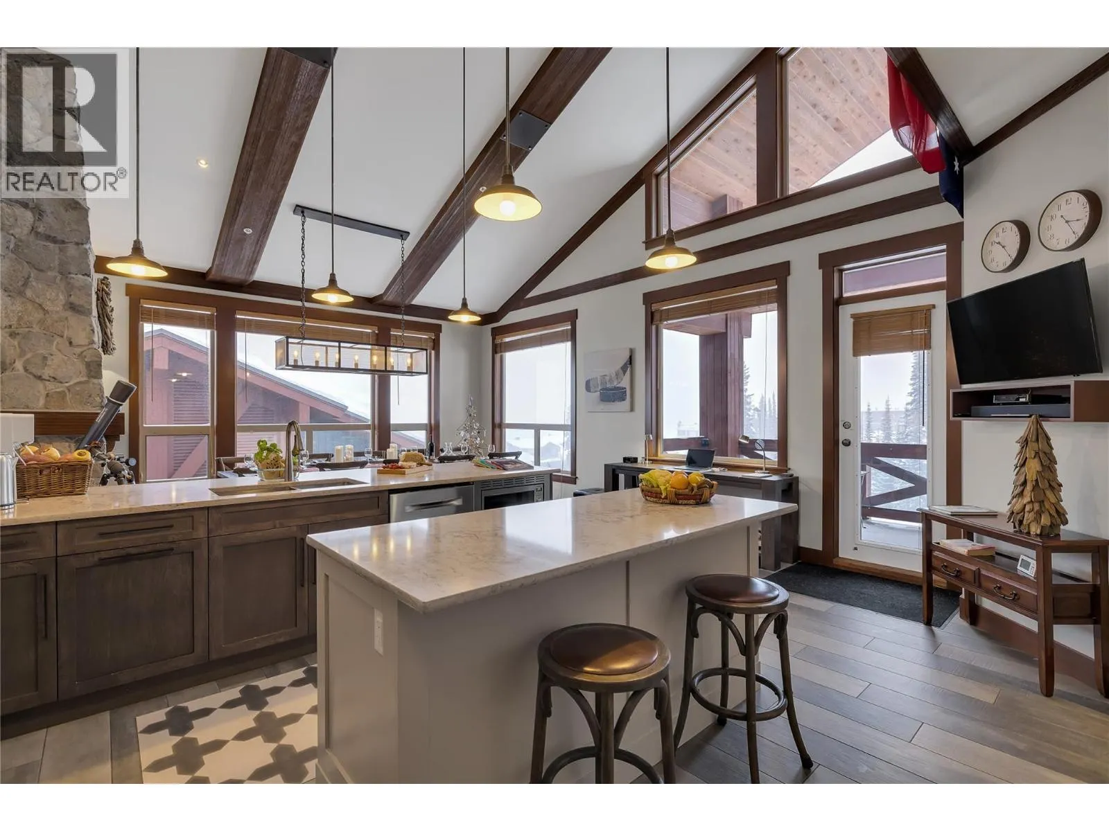 5257 Big White Road Unit# 403/404