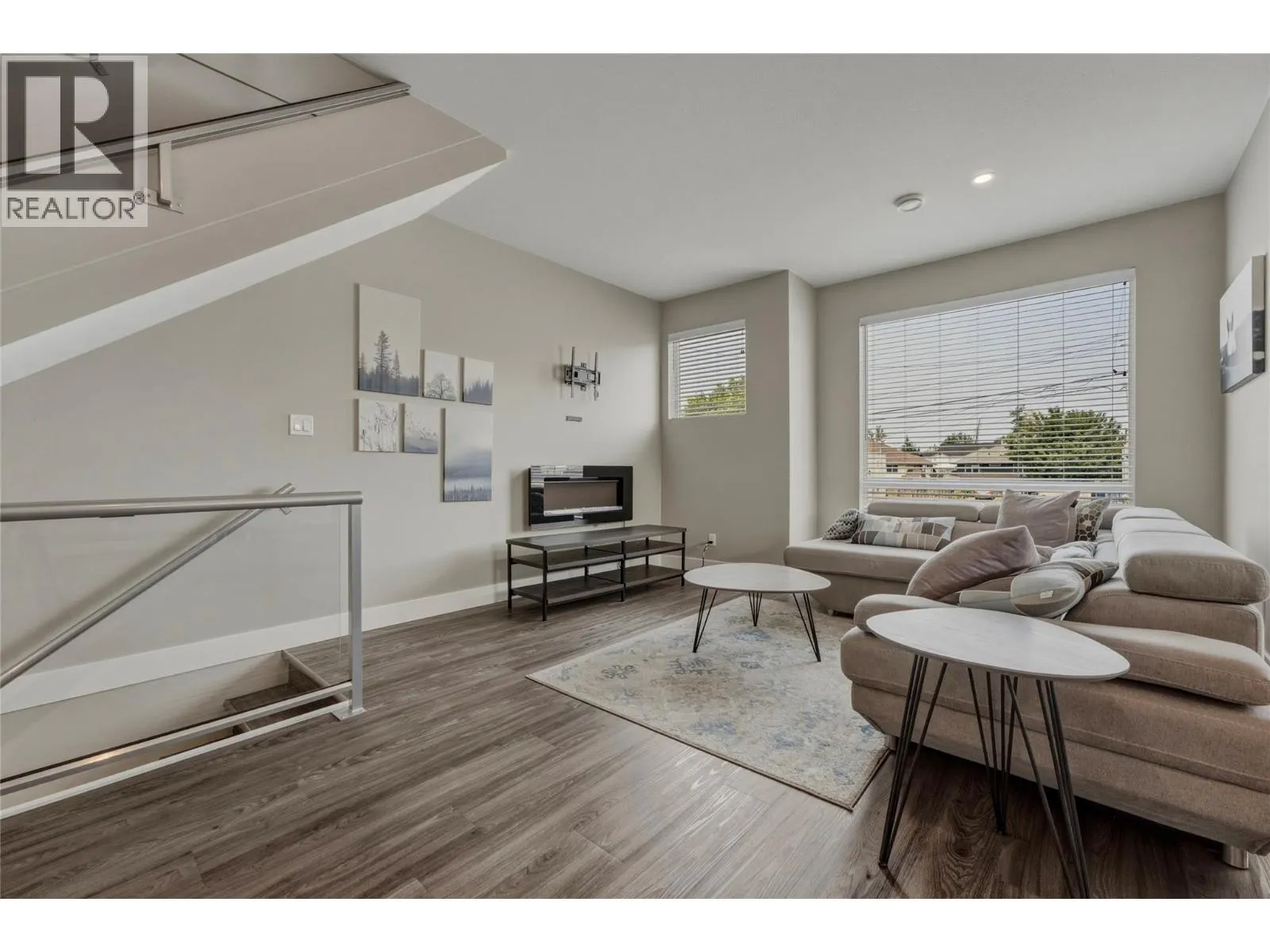 1804 46 Avenue Unit# 2