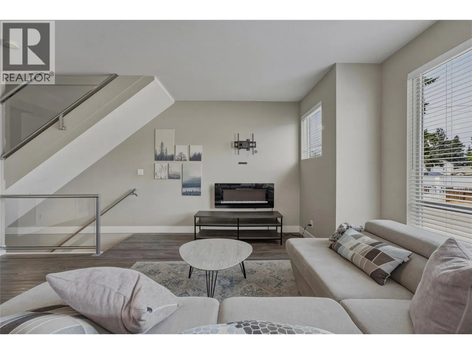 1804 46 Avenue Unit# 2