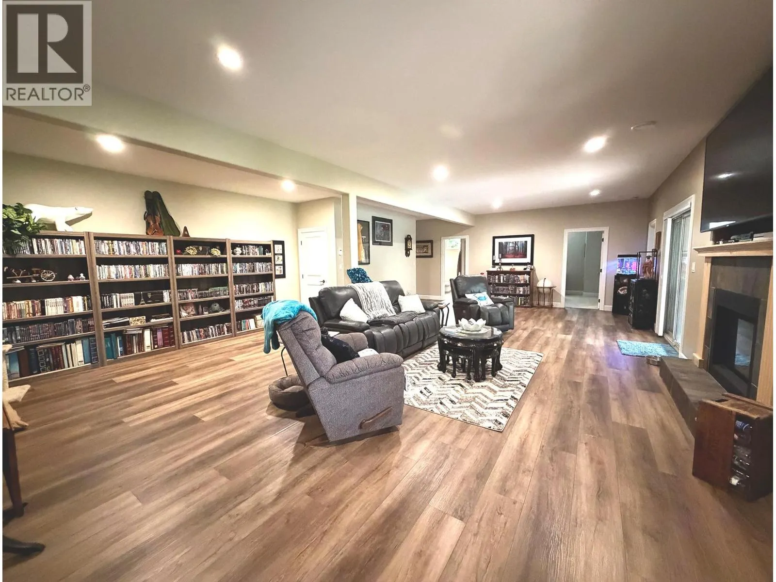 2530 Valley Place