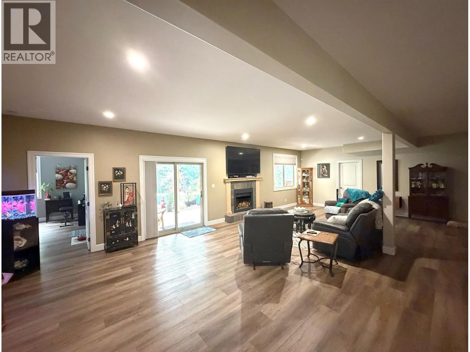 2530 Valley Place
