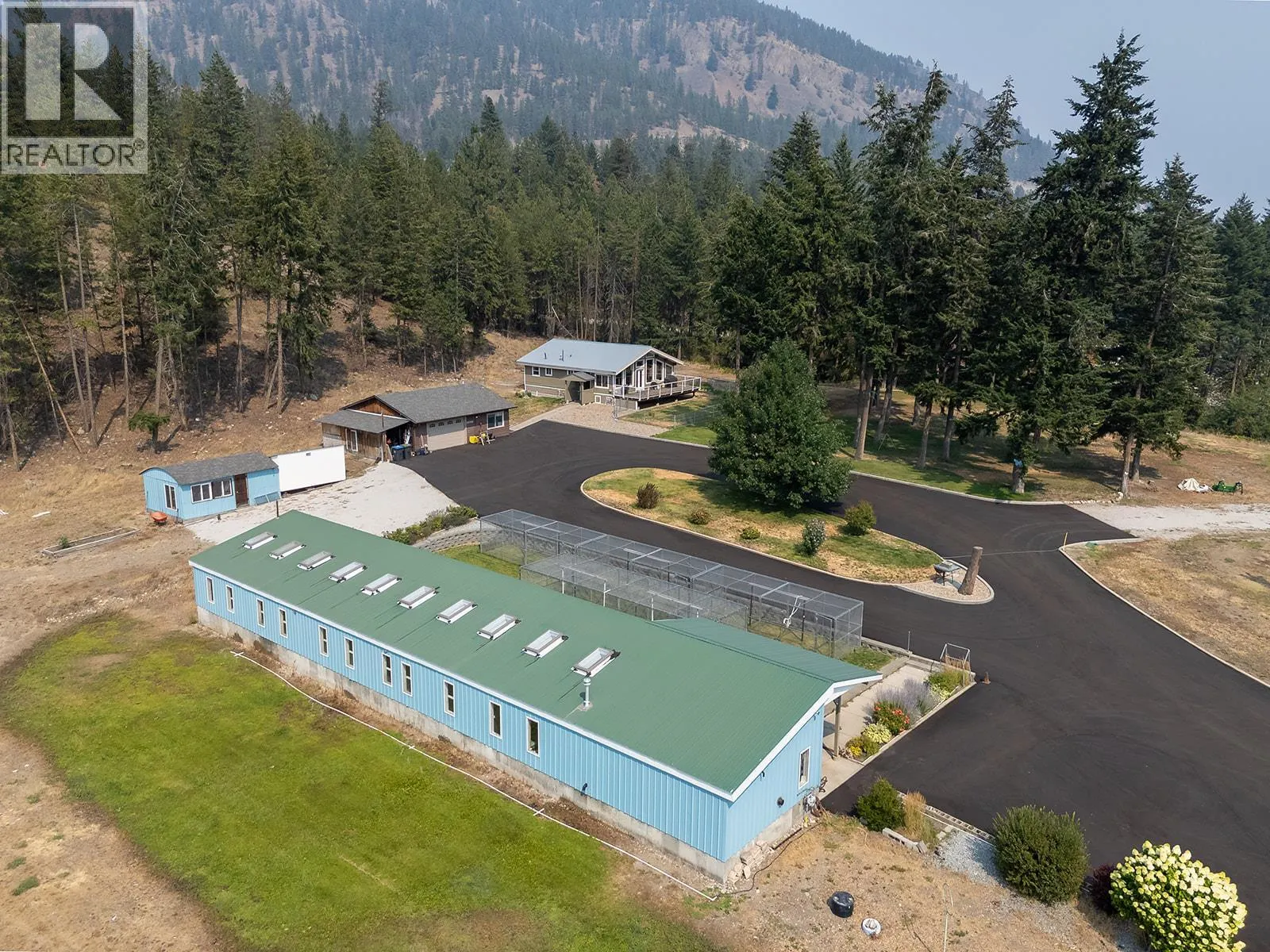 5090 MacKinnon Road