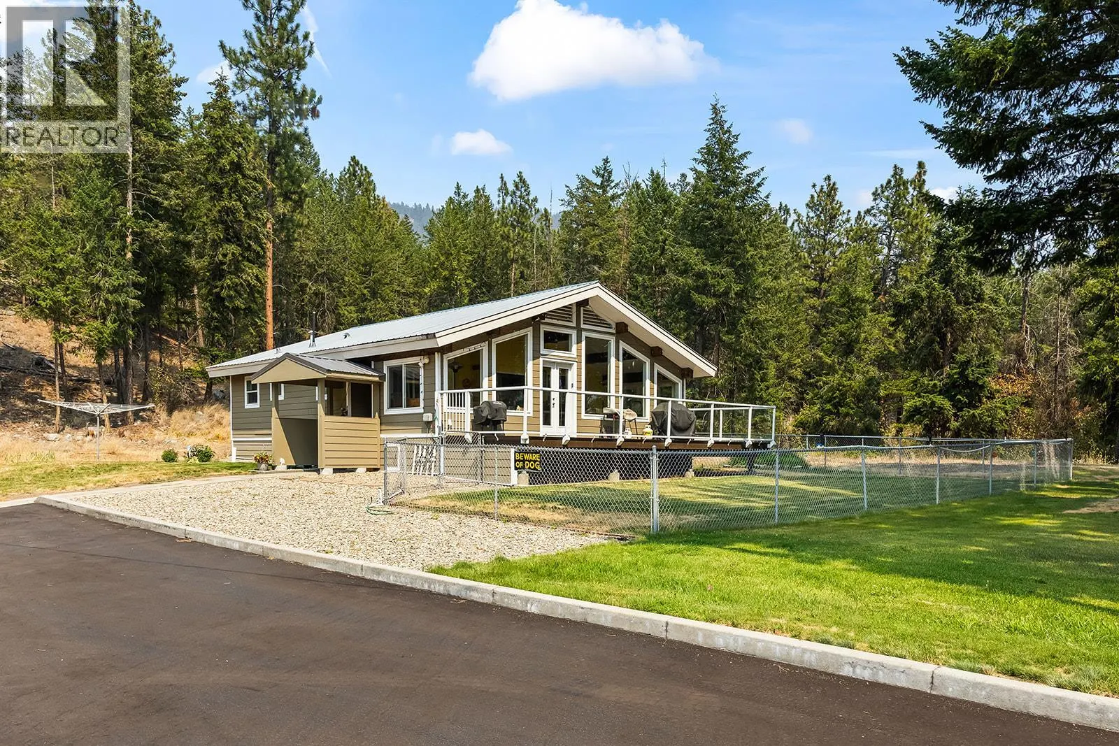 5090 MacKinnon Road