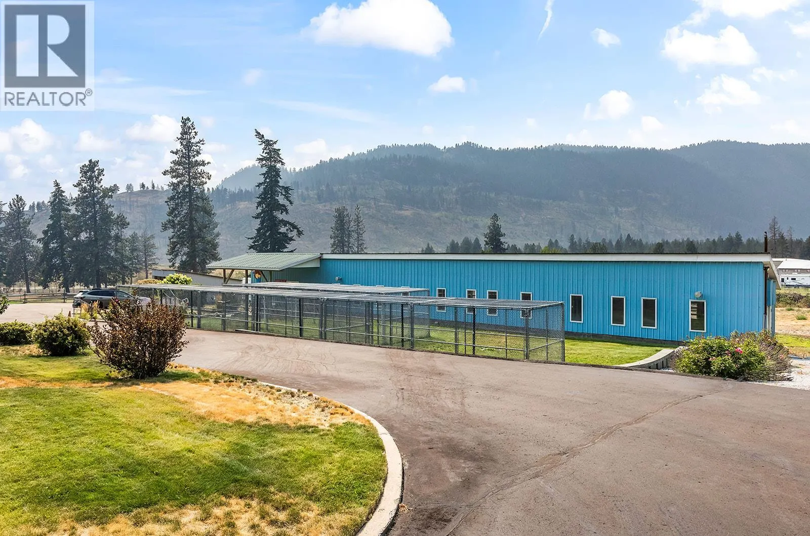 5090 MacKinnon Road