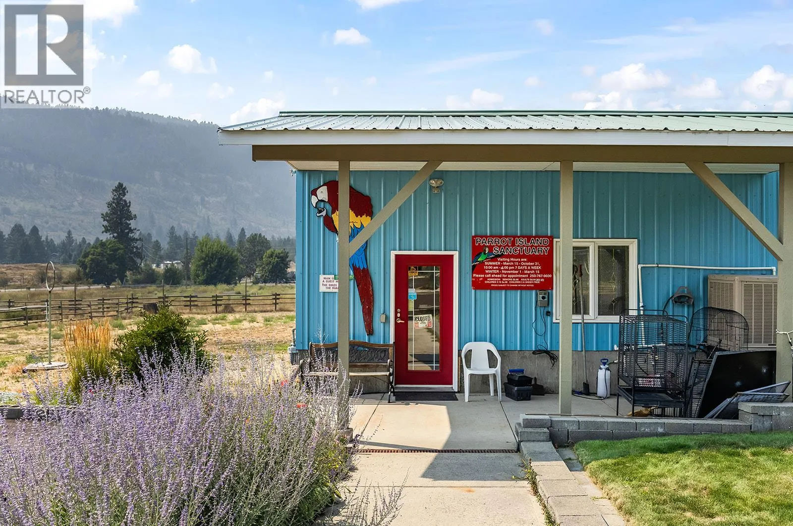5090 MacKinnon Road