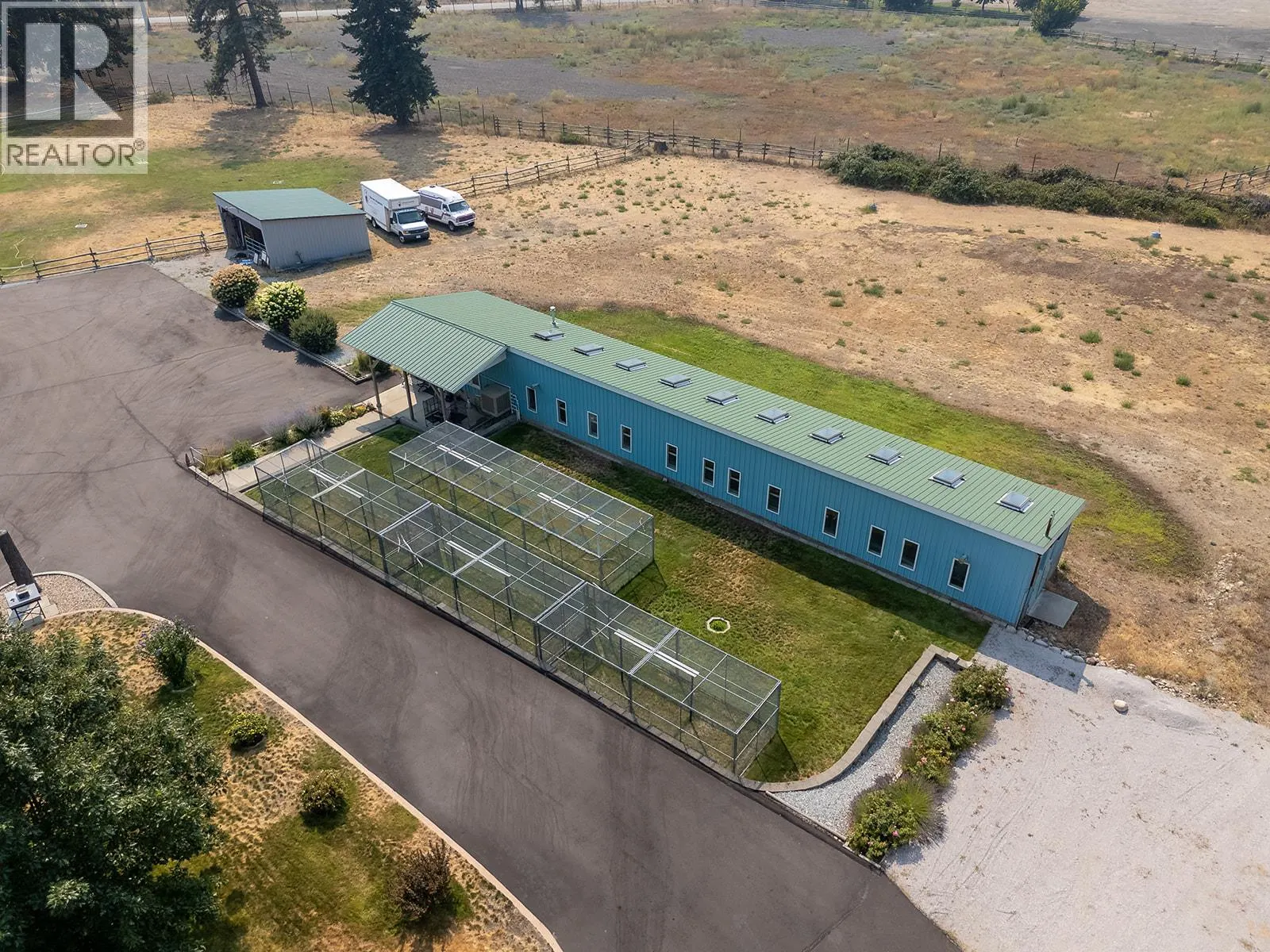 5090 MacKinnon Road