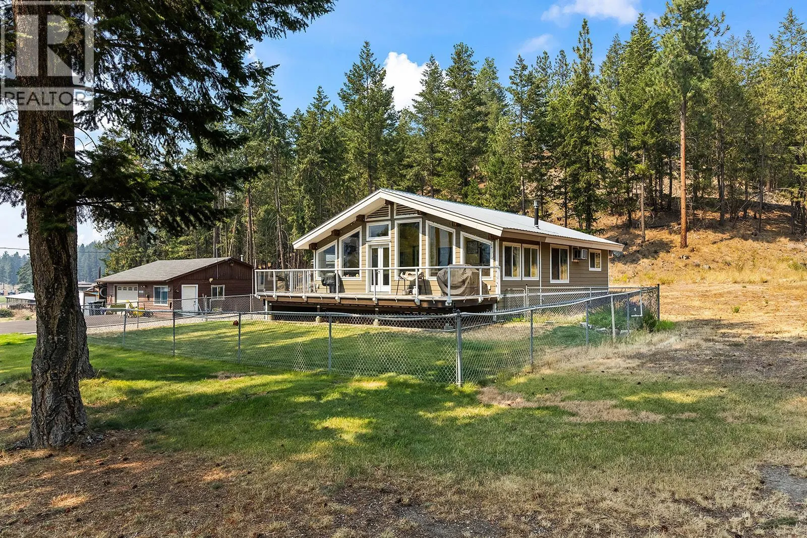 5090 MacKinnon Road
