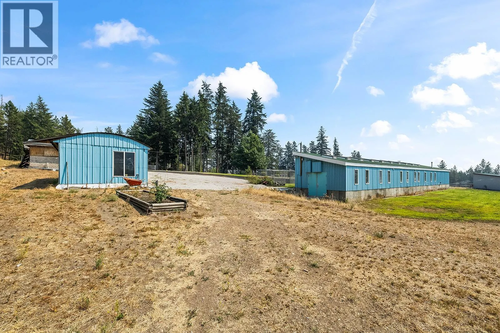 5090 MacKinnon Road