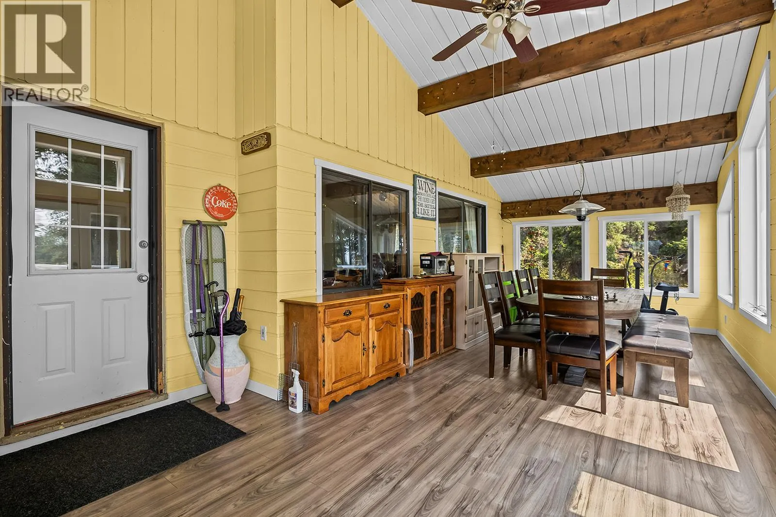 5090 MacKinnon Road