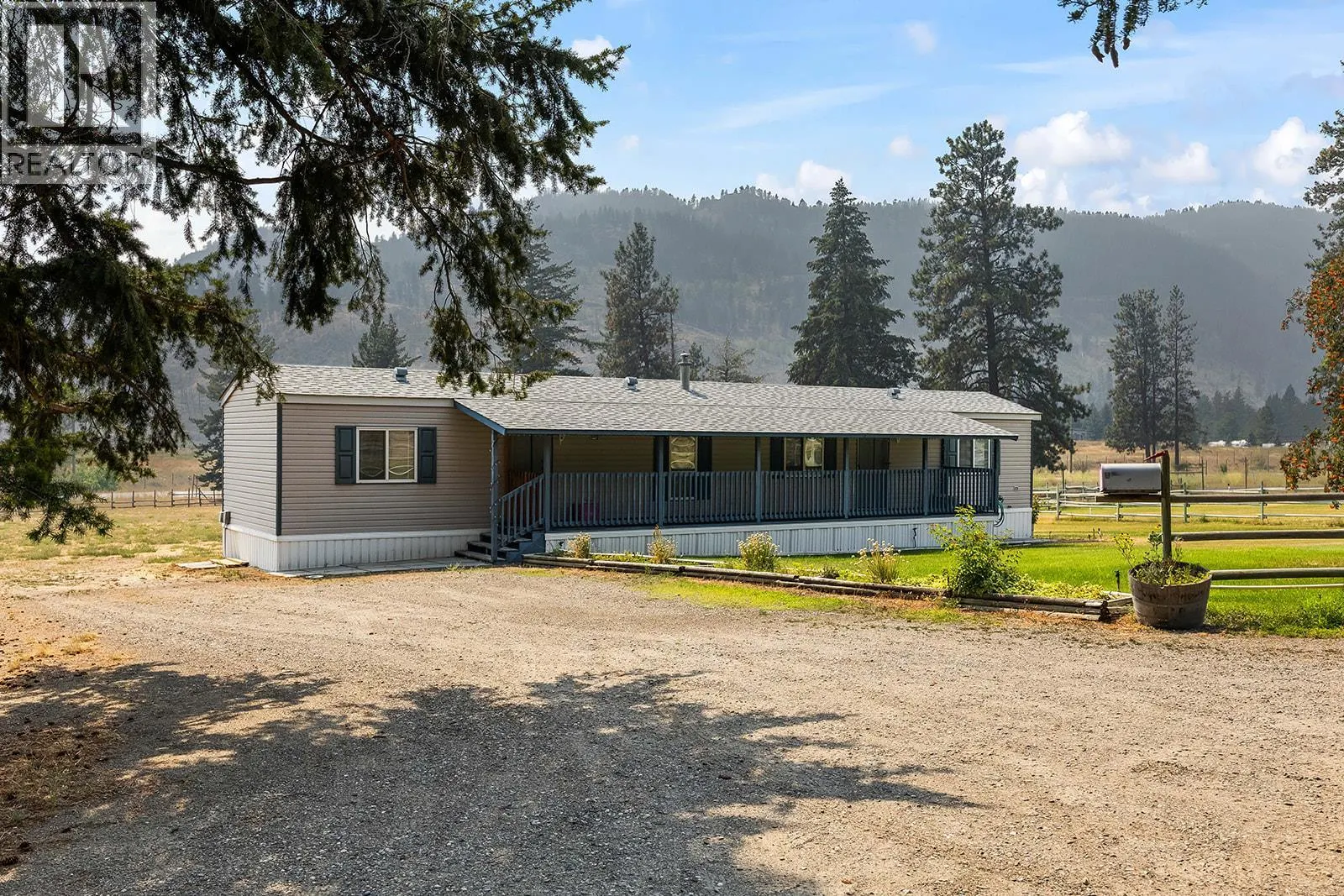 5090 MacKinnon Road