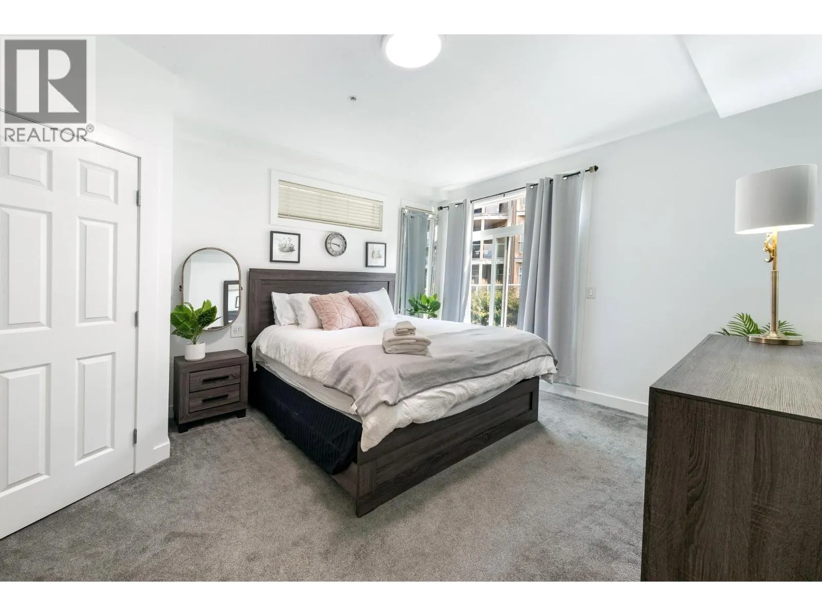 1088 Sunset Drive Unit# 352