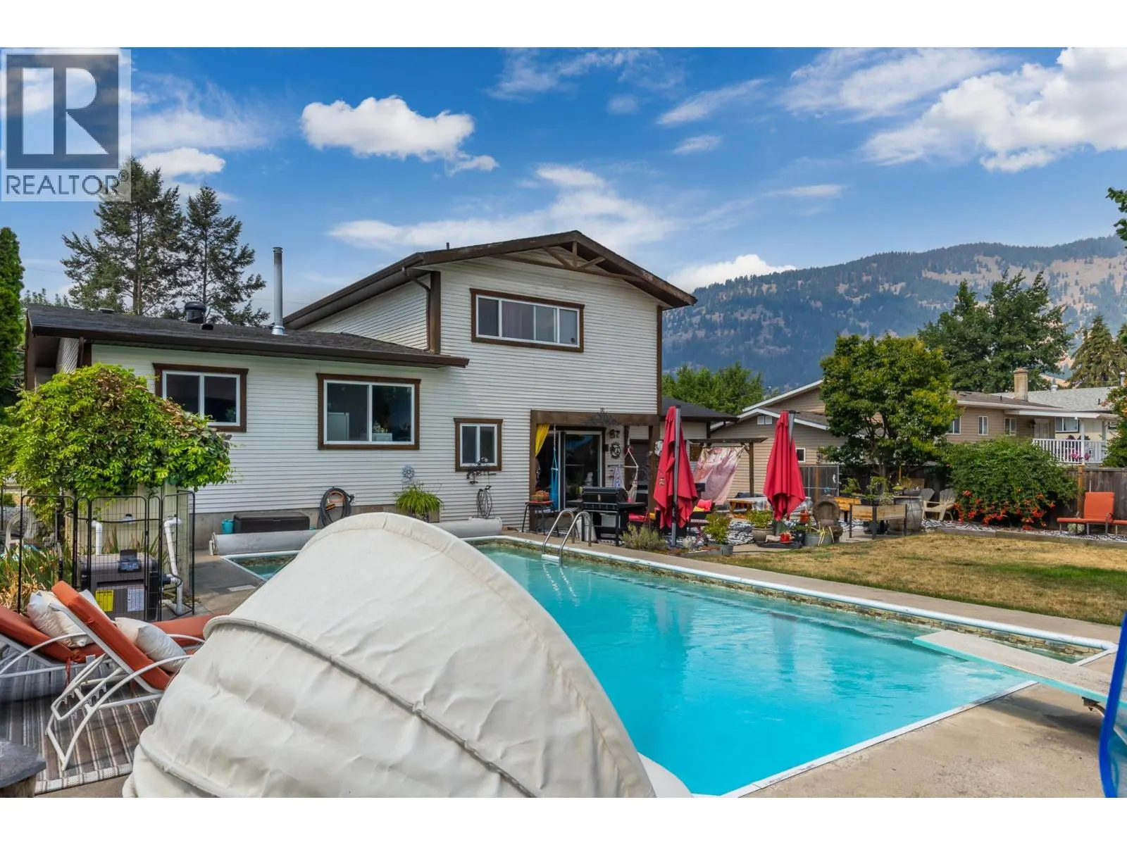 6415 Glendora Way