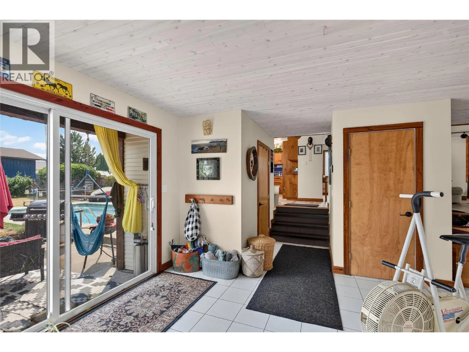 6415 Glendora Way