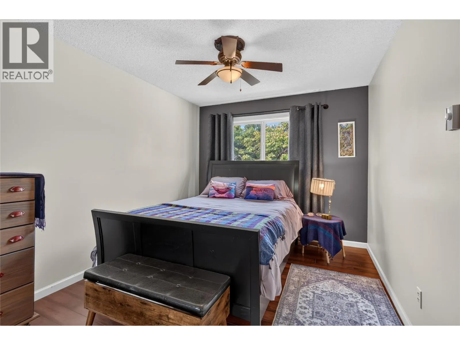 6415 Glendora Way