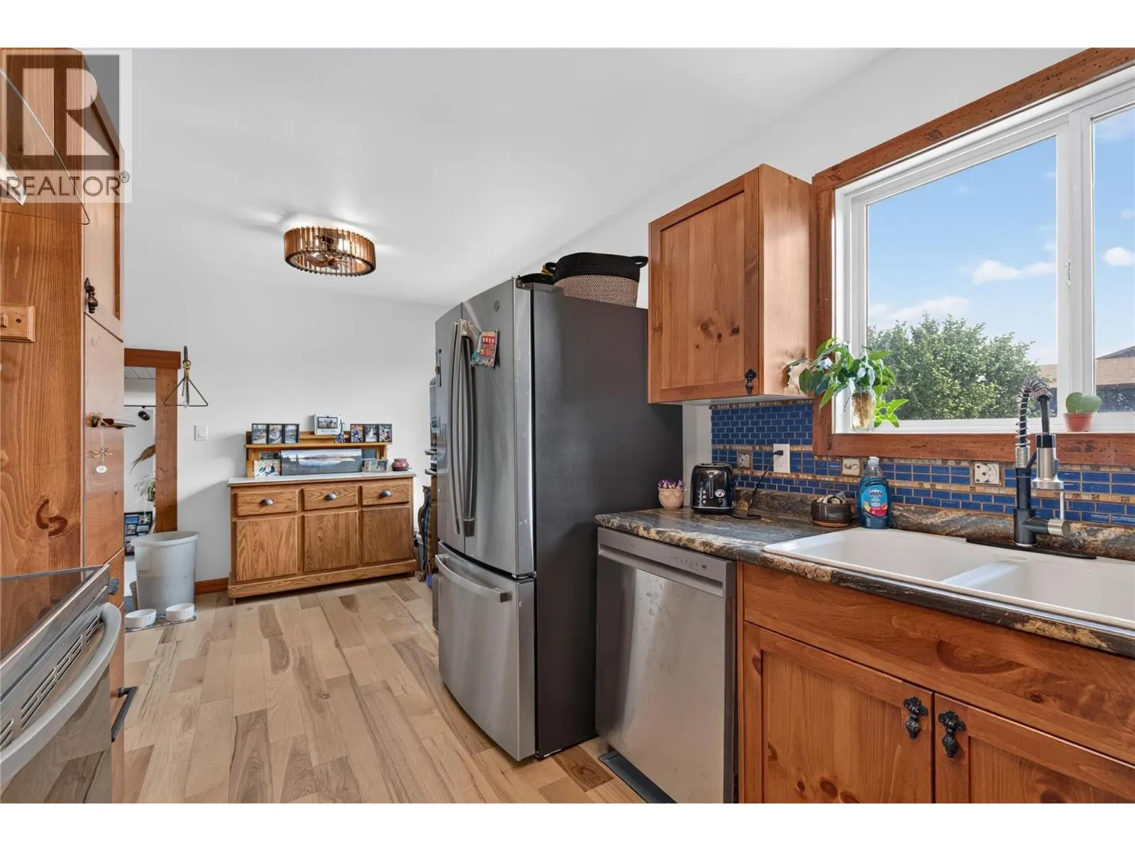 6415 Glendora Way