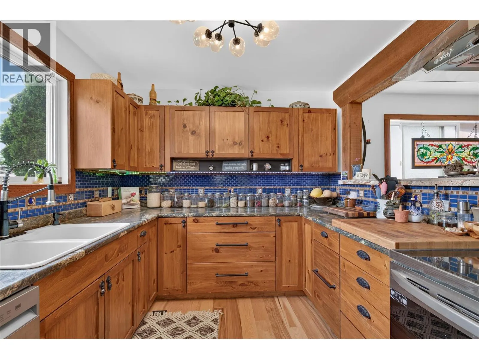6415 Glendora Way