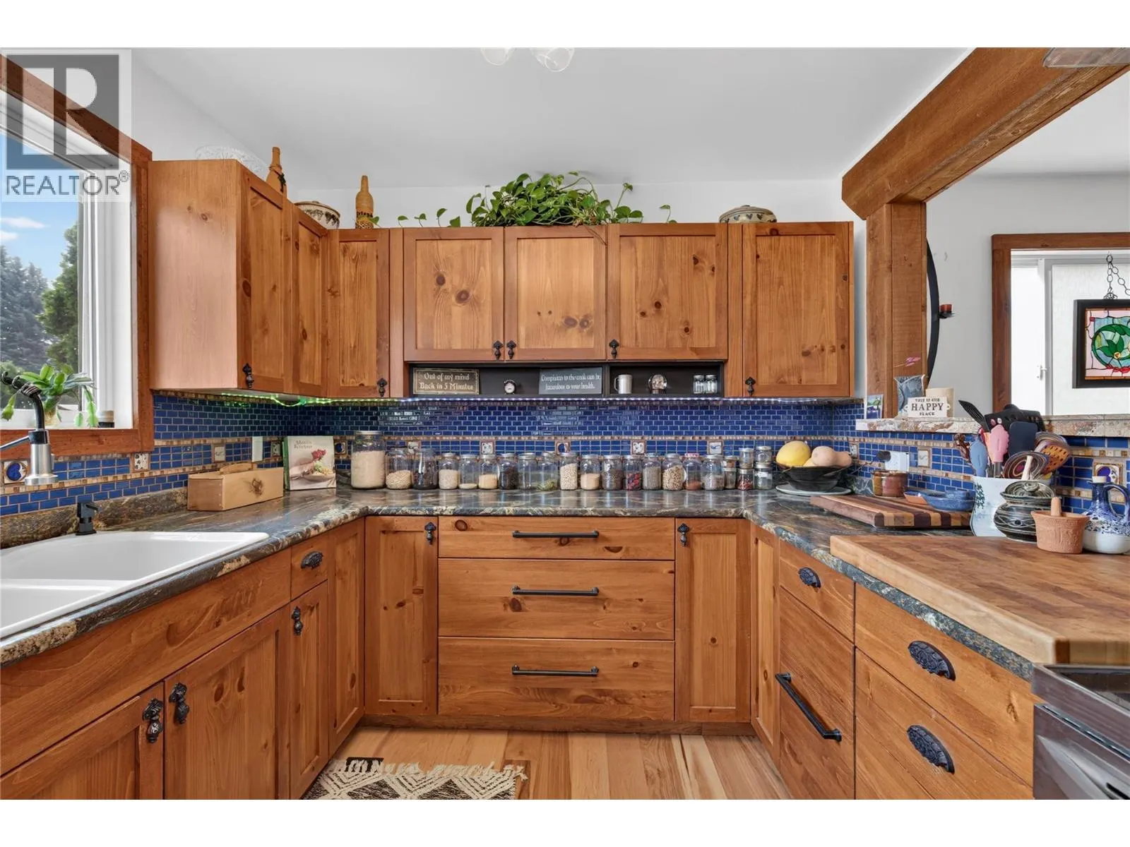 6415 Glendora Way