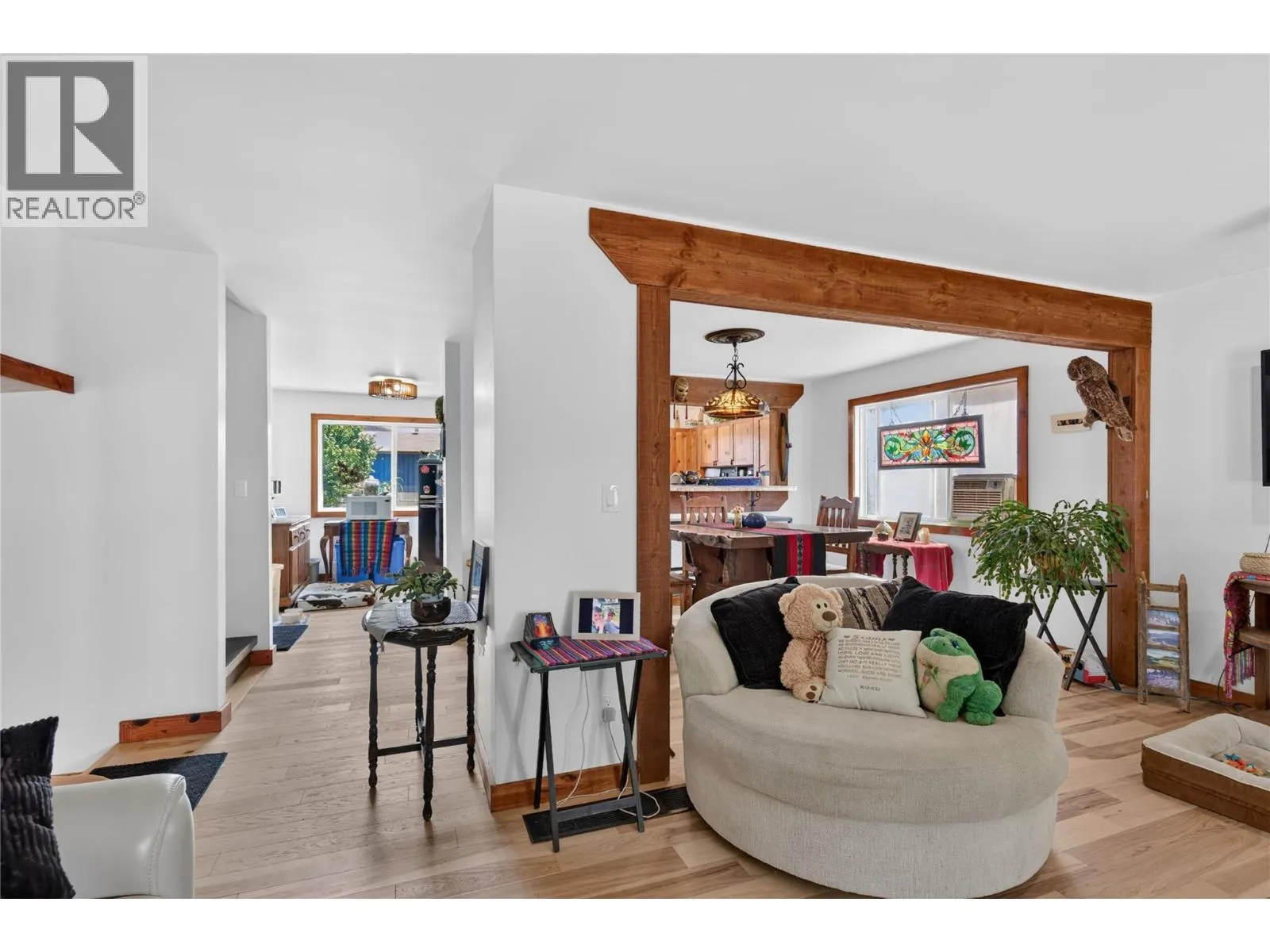 6415 Glendora Way