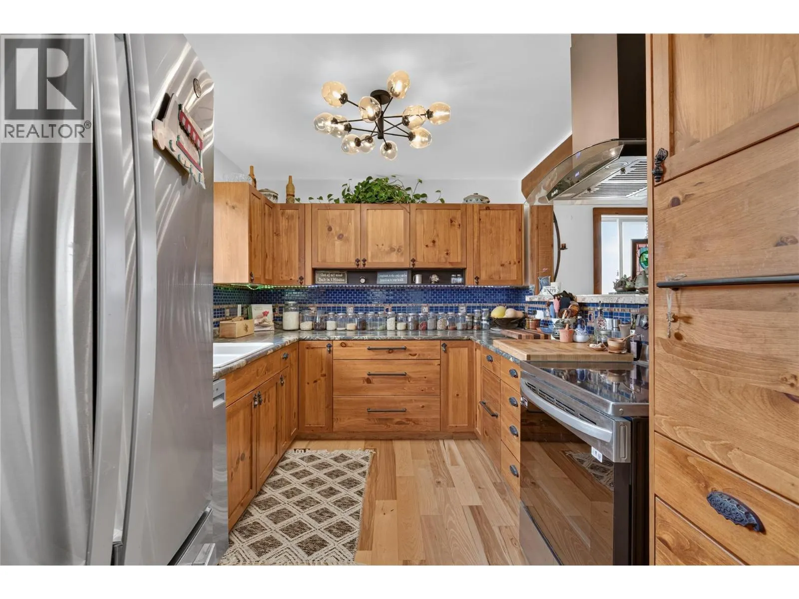 6415 Glendora Way