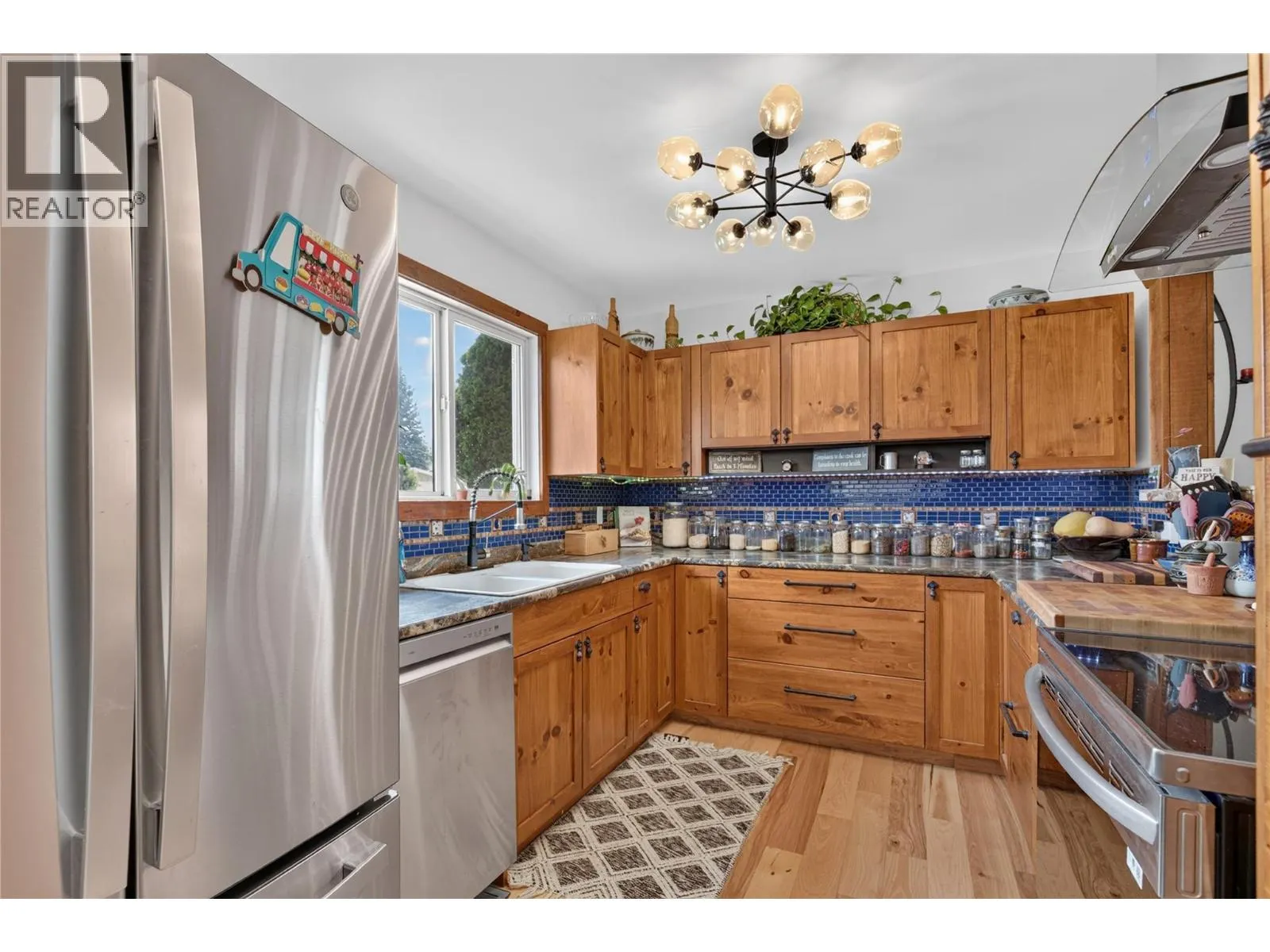 6415 Glendora Way