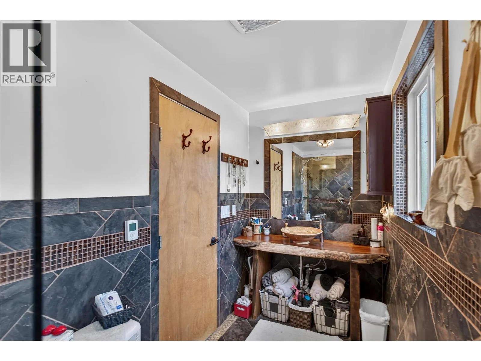 6415 Glendora Way