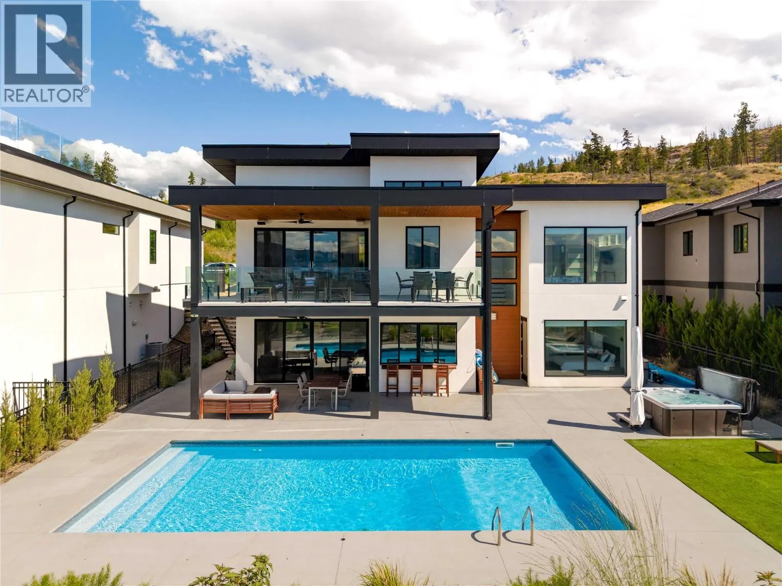 5552 Upper Mission Drive