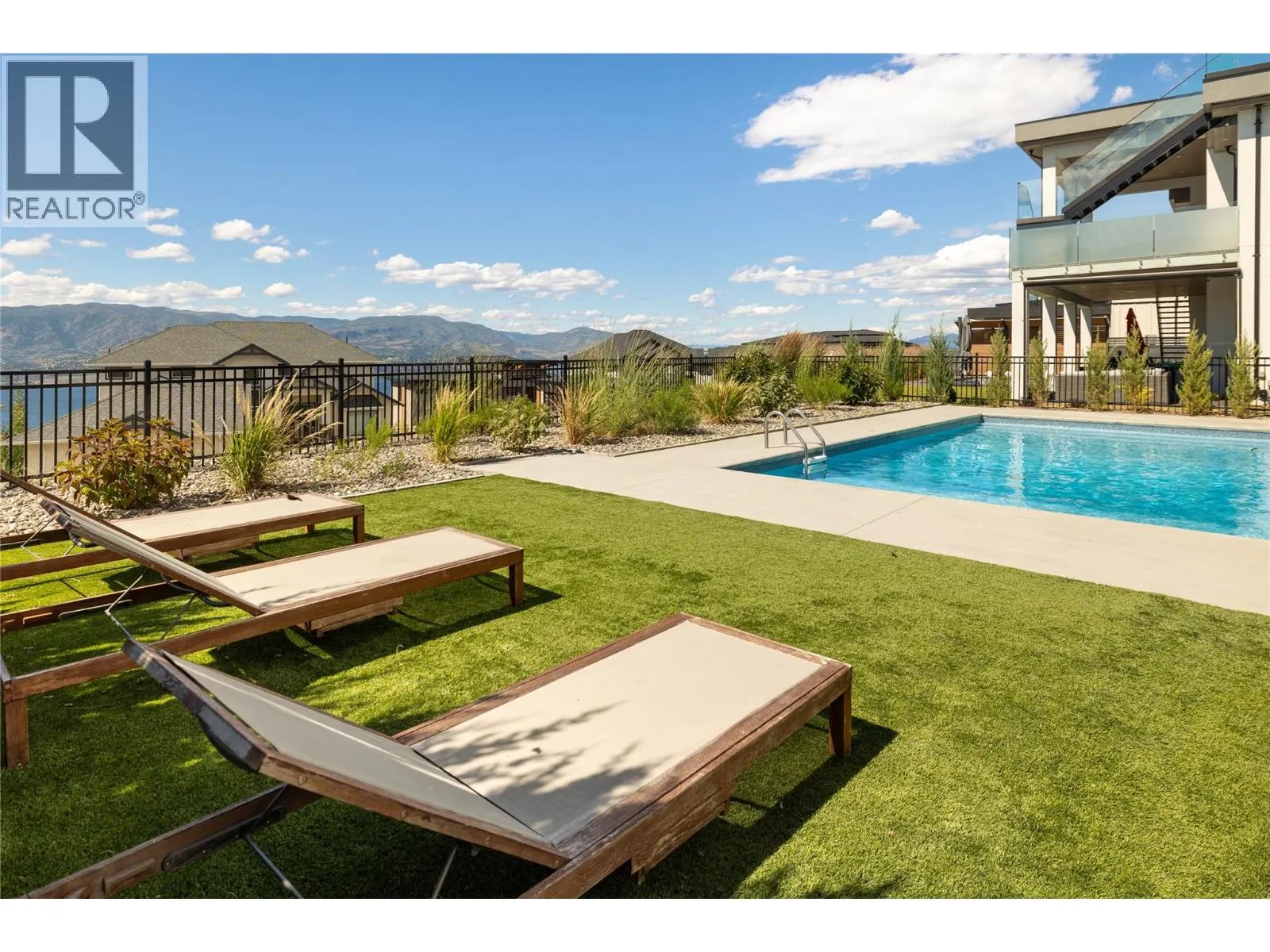 5552 Upper Mission Drive