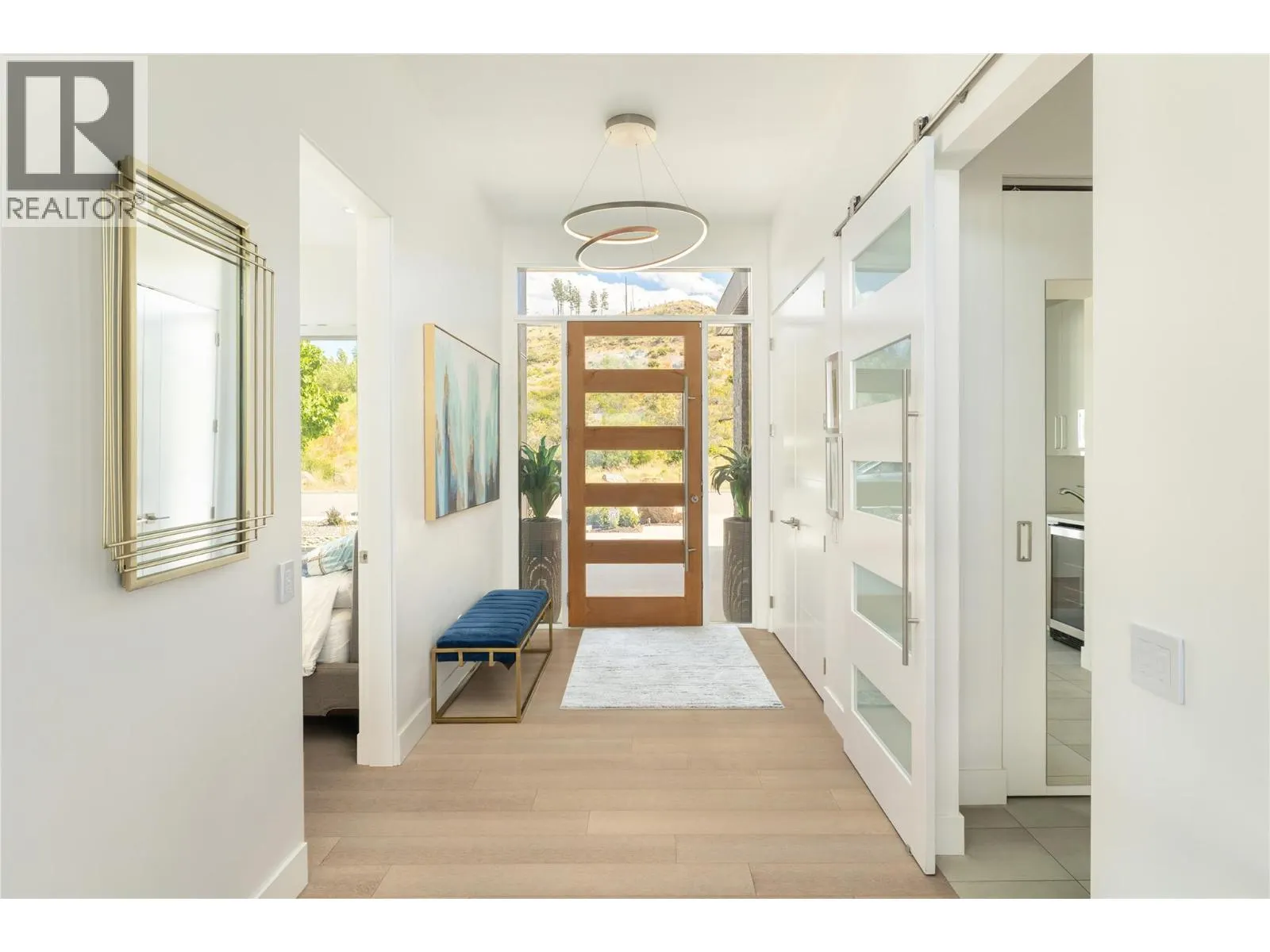 5552 Upper Mission Drive