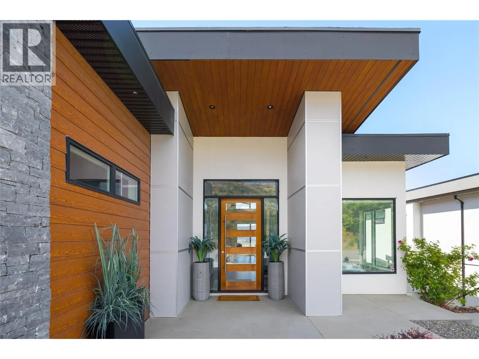 5552 Upper Mission Drive