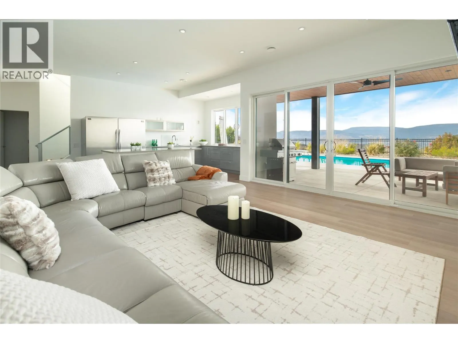 5552 Upper Mission Drive