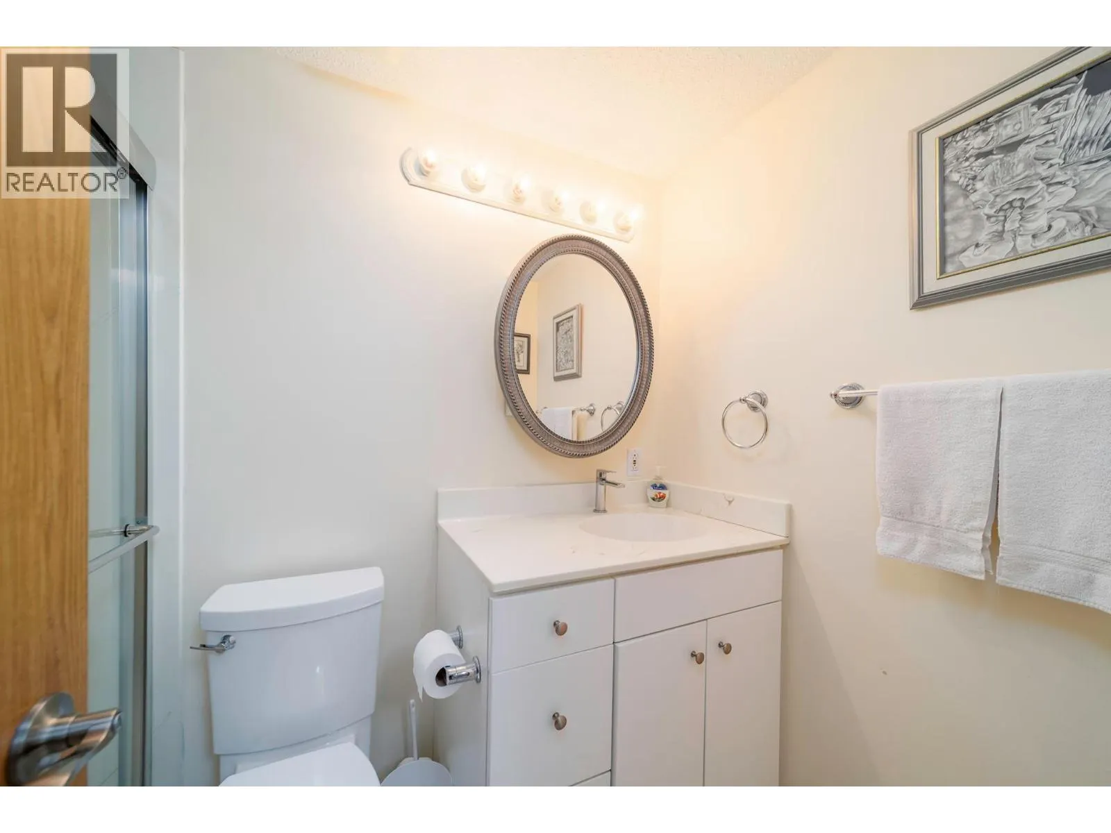 2085 Gordon Drive Unit# 211