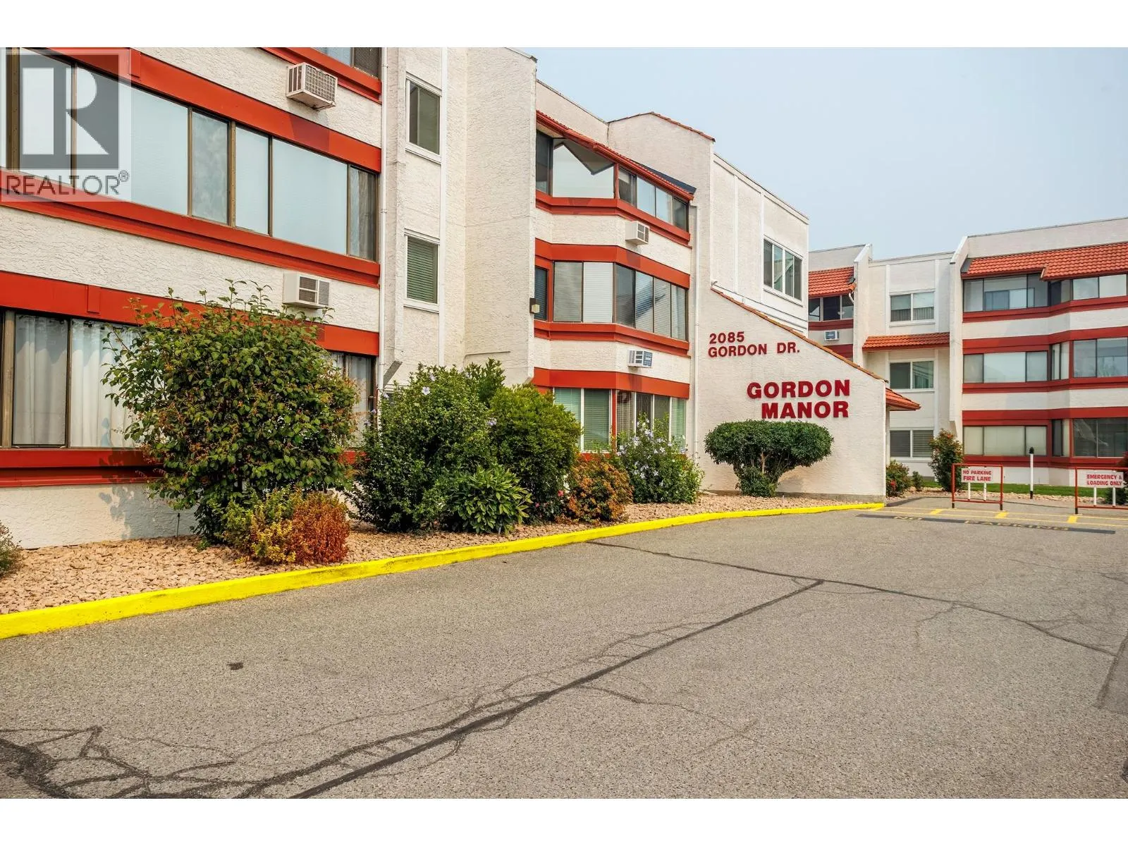 2085 Gordon Drive Unit# 211