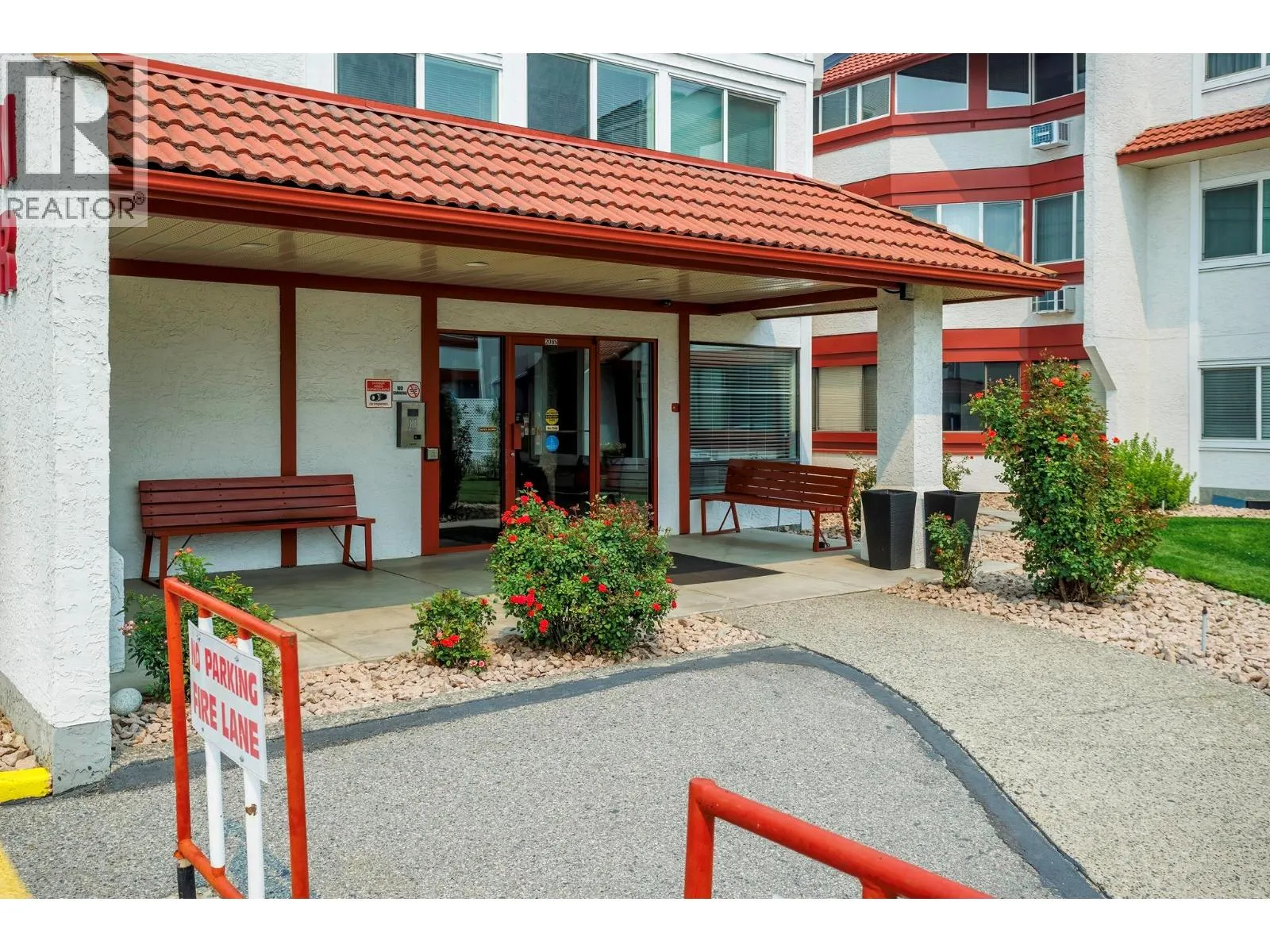 2085 Gordon Drive Unit# 211
