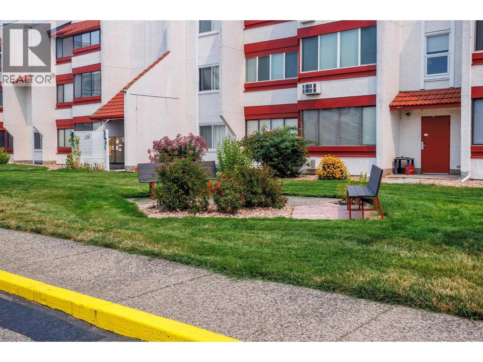 2085 Gordon Drive Unit# 211