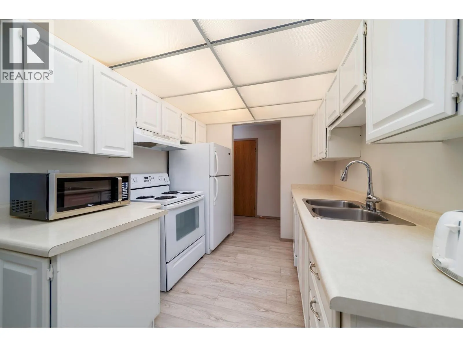 2085 Gordon Drive Unit# 211