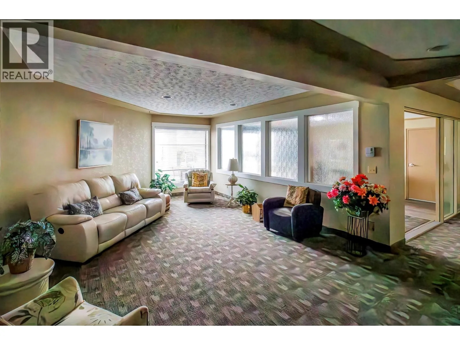 2085 Gordon Drive Unit# 211