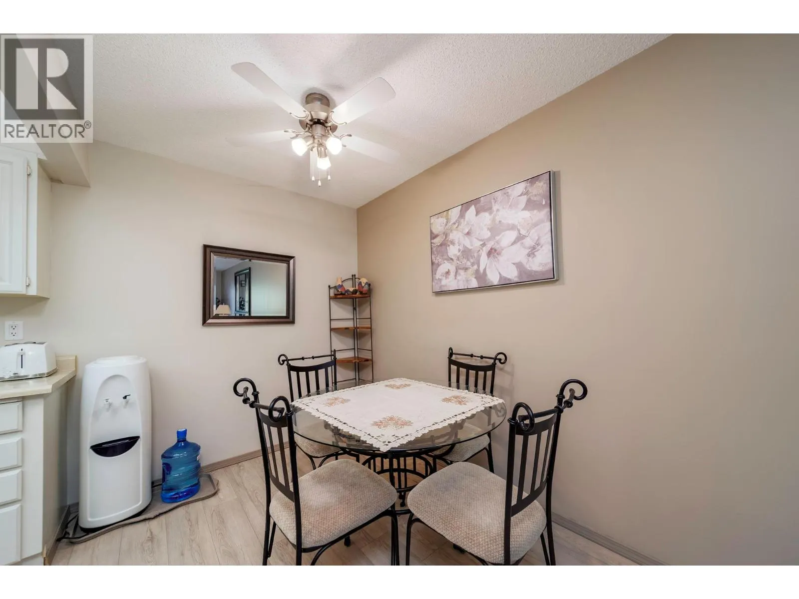 2085 Gordon Drive Unit# 211