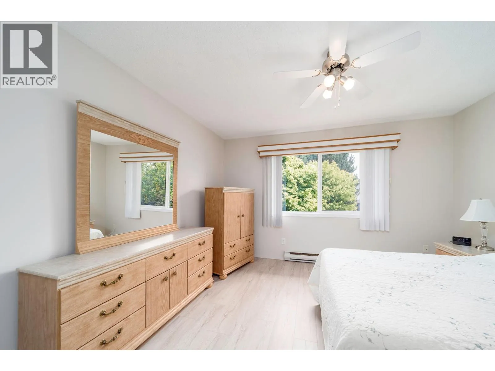2085 Gordon Drive Unit# 211