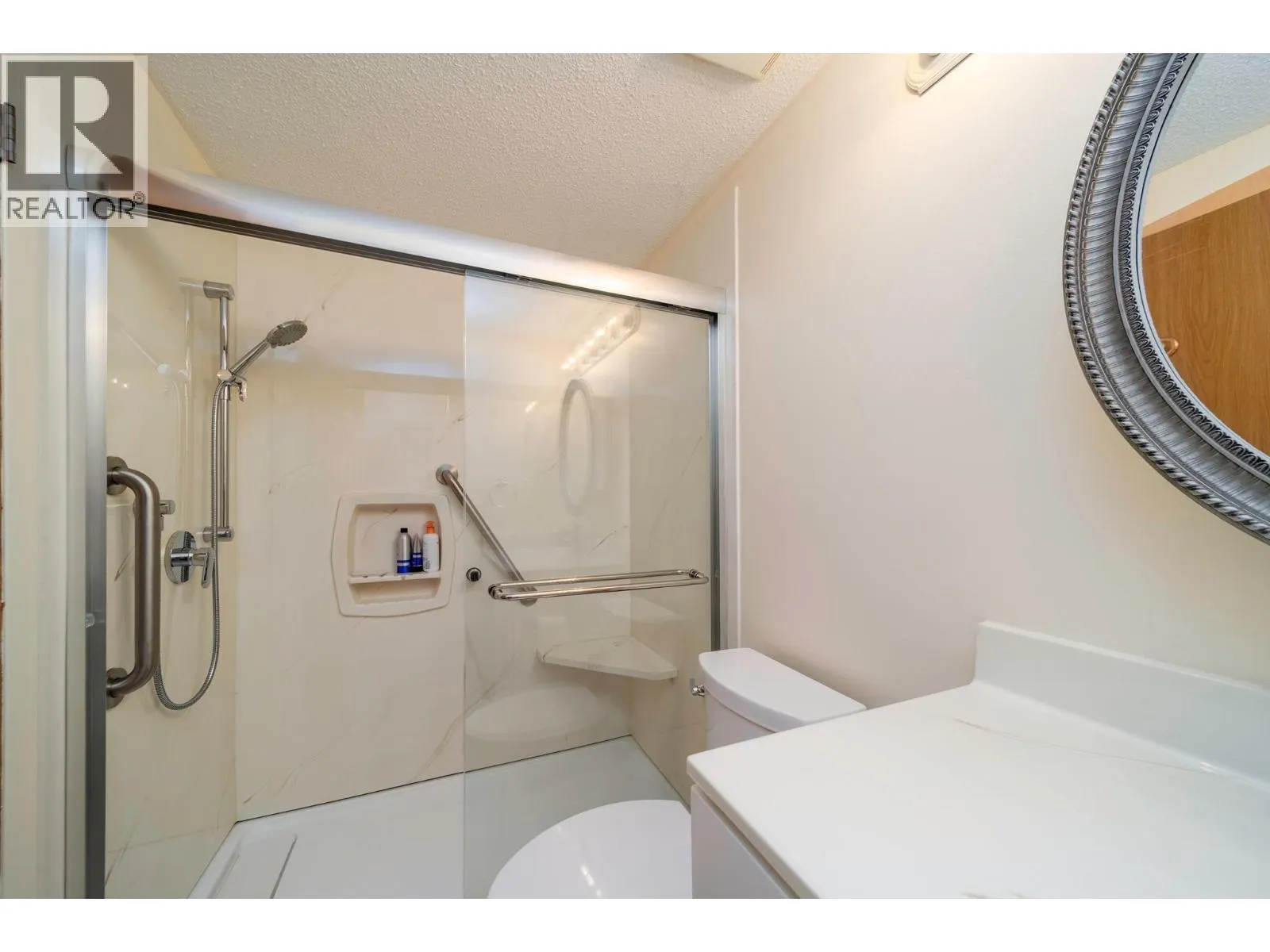 2085 Gordon Drive Unit# 211