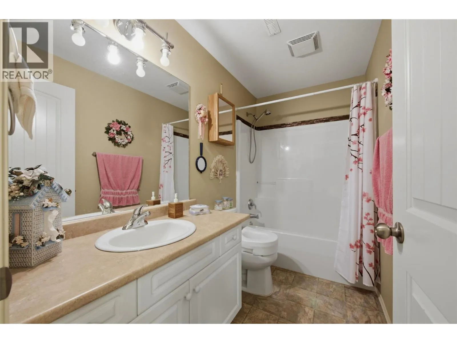 2675 Pine Avenue Unit# 41