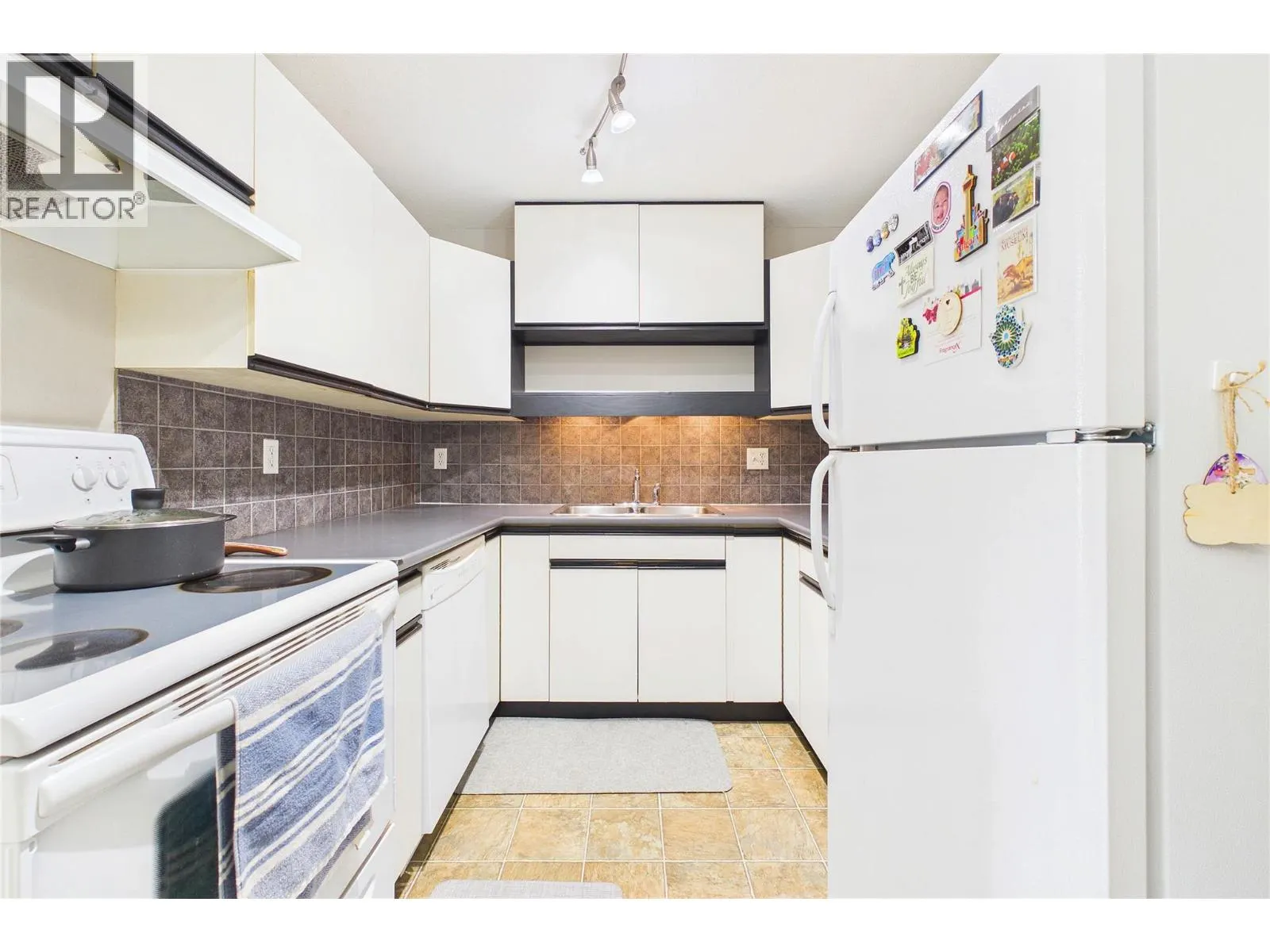 993 KLO Road Unit# 303