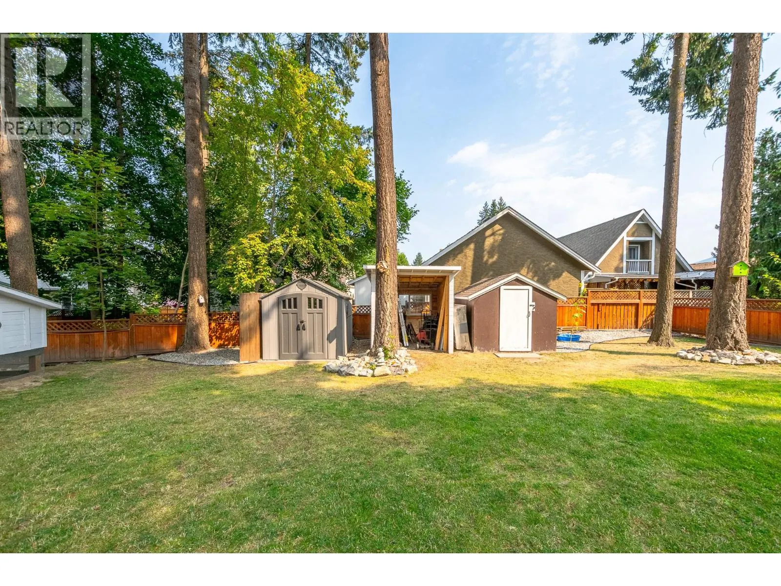 2651 Okanagan Avenue NE