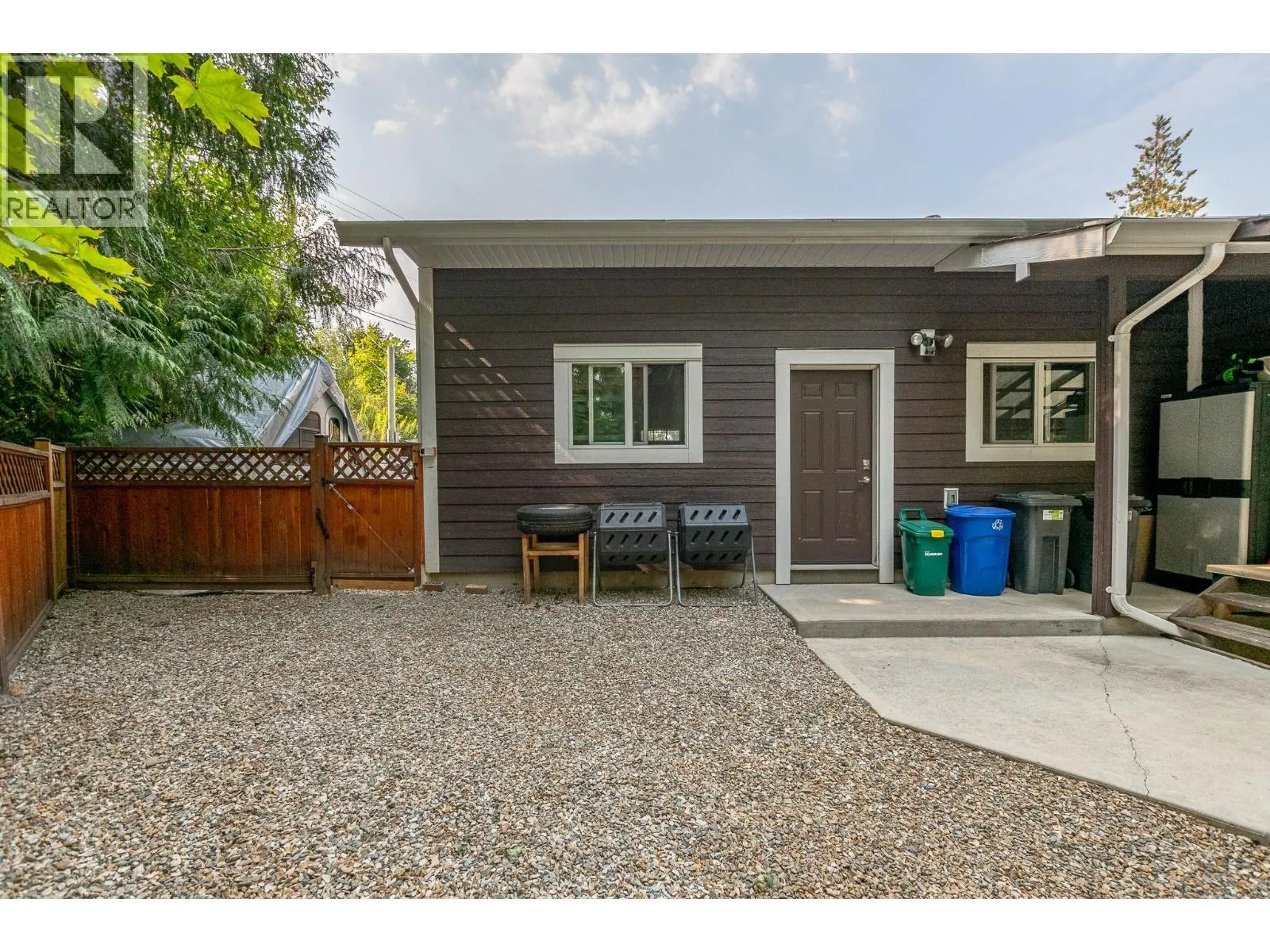 2651 Okanagan Avenue NE