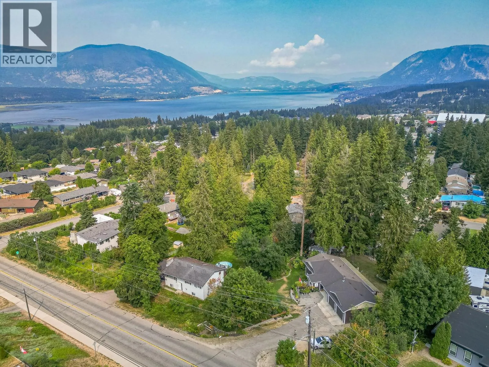 2651 Okanagan Avenue NE